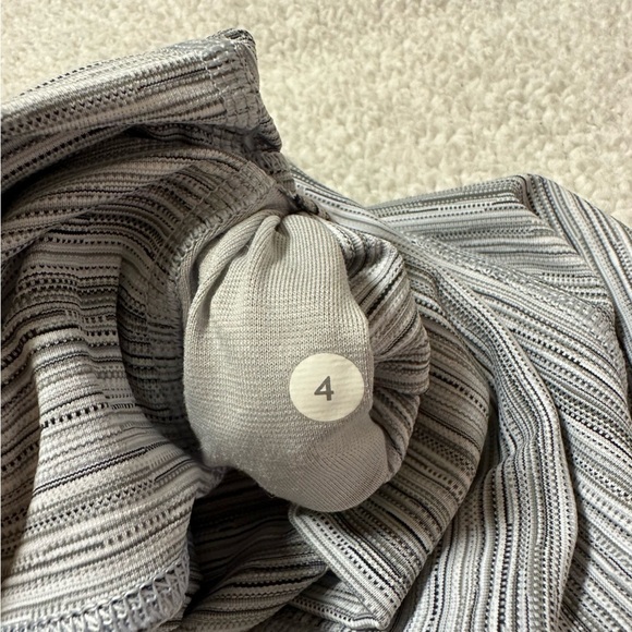 Lululemon High Times Pant Luxtreme Leggings Cyber Stripe White Silver Fox - Picture 12 of 15